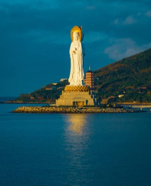 Buddha Guanyin heykeli Nanshan tapınağında, Hainan Adası, Çin