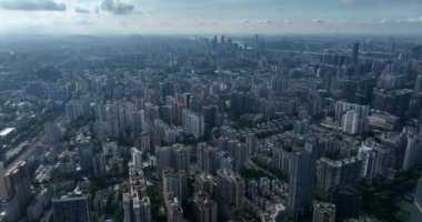 Hong Kong şehrinin hava görüntüsü.