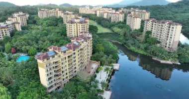 Çin 'in Hainan ilindeki modern tatil evleri