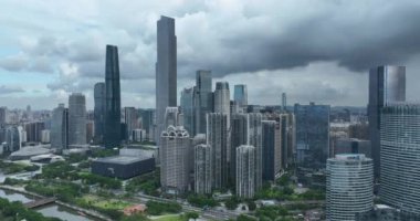 Guangzhou, Çin - 25 Temmuz 2023: Guangzhou kentindeki hava manzarası, Çin