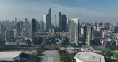 Hong Kong şehrinin hava görüntüsü.