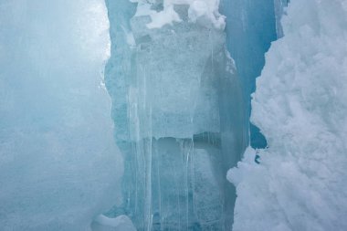 Tibet, Çin 'deki devasa buzulun manzarası