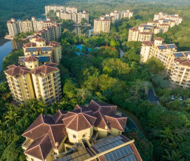 Çin 'in Hainan ilindeki güzel tatil evleri.