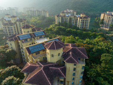 Çin 'in Hainan ilindeki güzel tatil evleri.