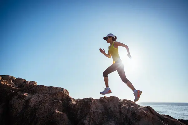 Woman Runner Running Sunrise Seaside Rocks — Stock Photo, Image