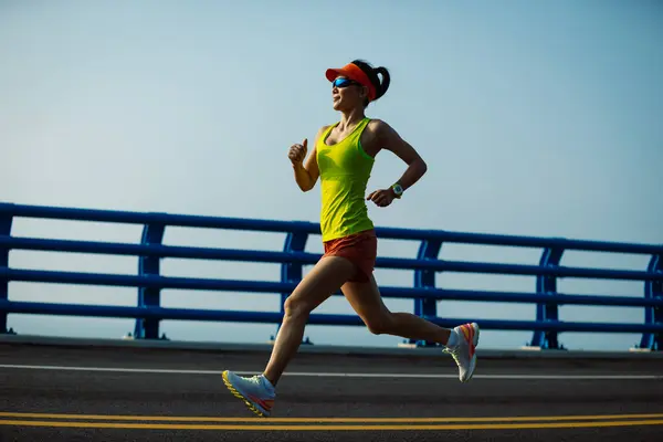 Fitness Woman Runner Running Seaside Bridge — Stock Photo, Image