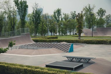 City modern skatepark havadan görünümü