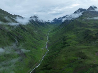 Çok güzel yüksek irtifa manzarası çayır dağ kanyonu manzarası