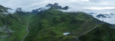 Çok güzel yüksek irtifa manzarası çayır dağ kanyonu manzarası