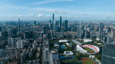 Guangzhou, Çin - 26 Temmuz 2023: Guangzhou şehrindeki hava manzarası, Çin
