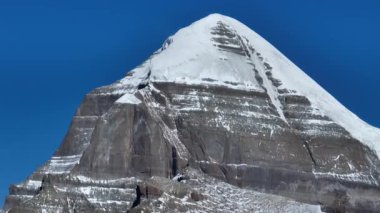 Tibet, Çin 'deki güzel dağ manzarası