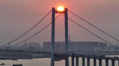 Guangzhou şehrindeki Nansha köprüsünün havadan görünüşü, Çin