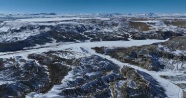 Çin 'deki güzel dağların havadan görünüşü