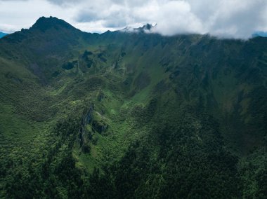 Güzel yüksek irtifa dağ manzarası