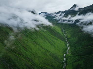 Güzel yüksek irtifa dağ manzarası