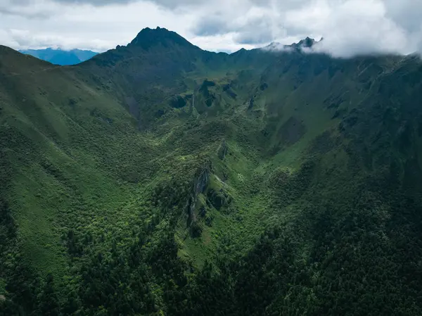 Güzel yüksek irtifa dağ manzarası
