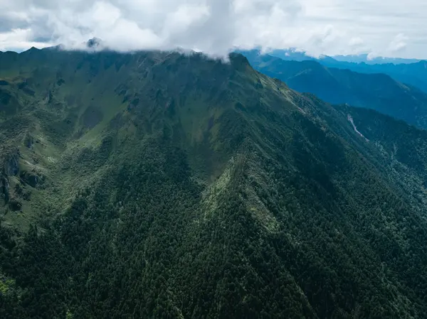 Güzel yüksek irtifa dağ manzarası