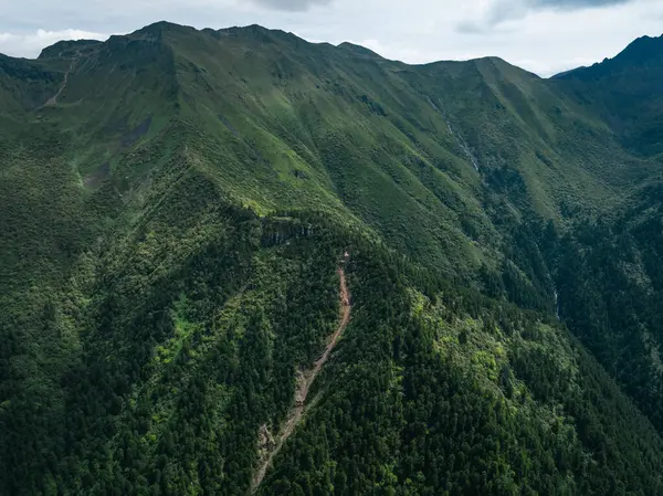 Güzel yüksek irtifa dağ manzarası