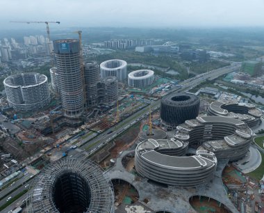 Chengdu, Çin - Haziran 03.2024, Çin 'in Chengdu şehrindeki modern ofis binalarının hava manzarası 