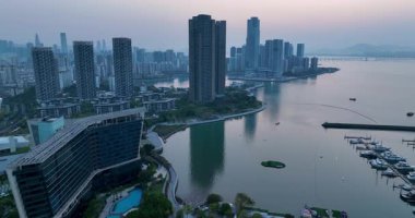 Shenzhen, Çin: Çin 'in Şenzen şehrindeki manzaranın hava görüntüleri