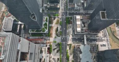 Şehirde gökdelenli şehir manzarası, Çin.