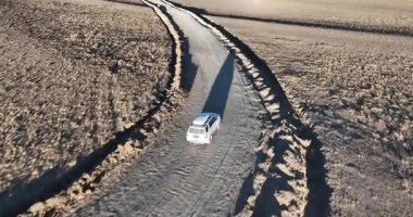 Tibet, Çin 'deki Ulusal Jeoloji Parkı' nda araba kullanmak