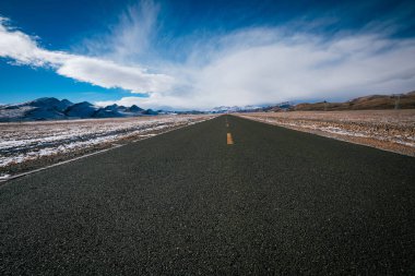 Tibet, Çin 'de yüksek rakımlı patika manzarası