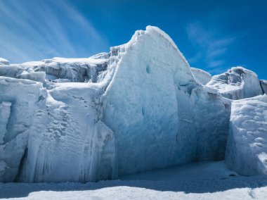 Tibet, Çin 'deki devasa buzulun manzarası