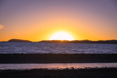 Tibet Çin 'deki güzel Yamdrok Gölü