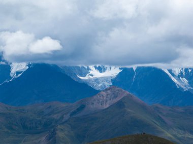 Beautiful foggy high altitude mountains  landscape in China