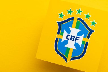 LONDON, İngiltere - Aralık 2022: Brezilya Milli Futbol Takımı logosu Brezilya Futbol Konfederasyonu amblemi rozeti.