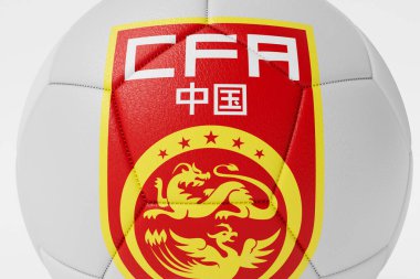 LONDON, İngiltere - Temmuz 2023: Bir futbol topunda Çin Milli Futbol Takımı logosu rozeti. 3B Hazırlama.