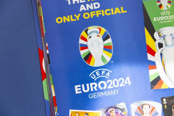 London Kwiecień 2024 Oficcial Uefa Euro 2024 Album Naklejki Piłkarskiej — Zdjęcie stockowe