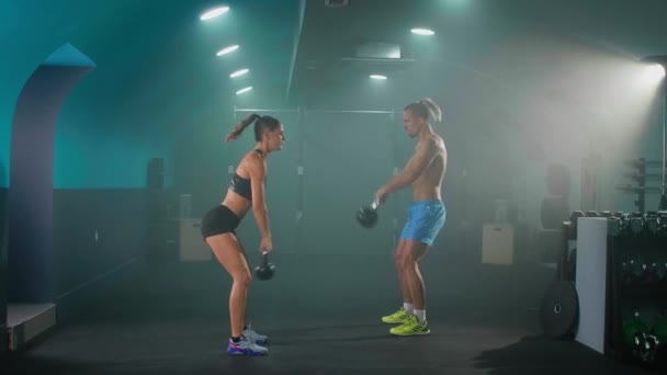 Muscular Man Woman Sportswear Doing Exercise Gym Kettlebell — Stock Video