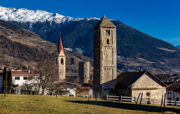 Pohled Krajinu Vesnice Malles Venosta Trentino Alto Adige Jižní Tyrolsko — Stock fotografie