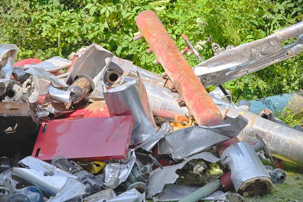 Schroot Metal Verzamelen Recyclen Van Oude Ijzeren Onderdelen Schroot — Stockfoto