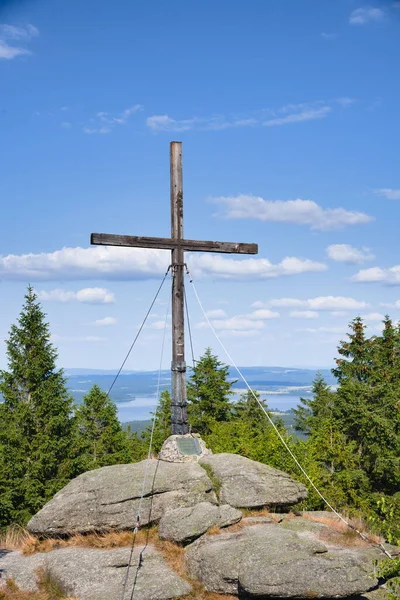 Baerenstein Zirvesi, Avusturya 'nın sınır üçgeni yakınlarındaki popüler yürüyüş noktasında.