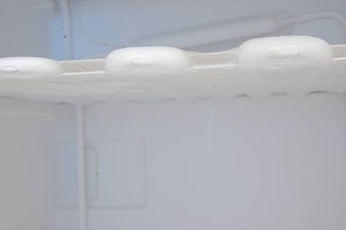 Buzdolabının buzunu enerji tasarrufu için eritmek - arızalı buzsuz dondurucu