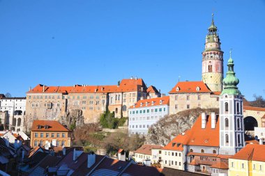 Krumlov Şatosu, eski şehir Krumlov 'da kale kulesi - Çek Cumhuriyeti' nin tarihi binası