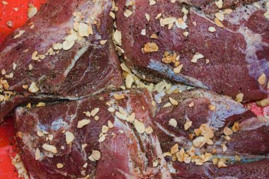 Turşulu et, çiğ et - yakın çekim