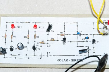 Ev yapımı Kojak sireni - Elektronik ve teknoloji Transistörler, direnişçiler