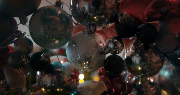 Konceptuální Detailní Záběr Žena Brát Dekorace Míč Dát Vánoční Stromeček — Stock video
