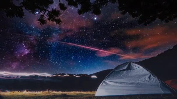 Turista Dorme Uma Barraca Natureza Acampar Abaixo Estrelas Láctea Noite — Vídeo de Stock