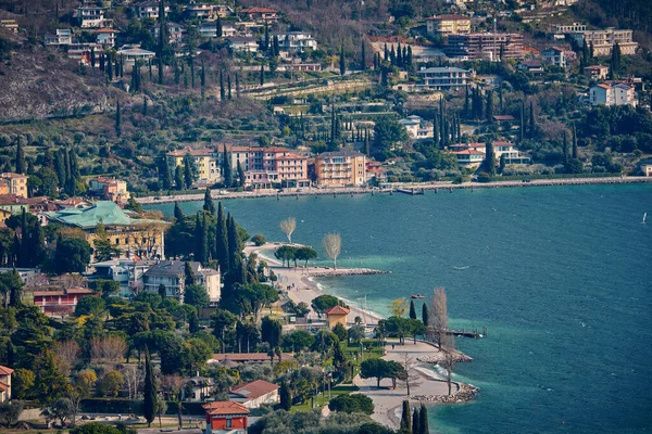 Torbole Panoraması Talya Garda Gölü Nde Küçük Bir Kasaba Avrupa — Stok fotoğraf