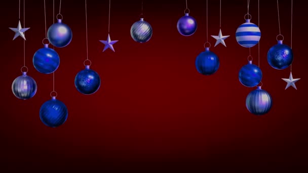 アニメーション色のクリスマスボールは デザインのクリスマスや新年のテンプレートのための赤い背景に隔離 — ストック動画