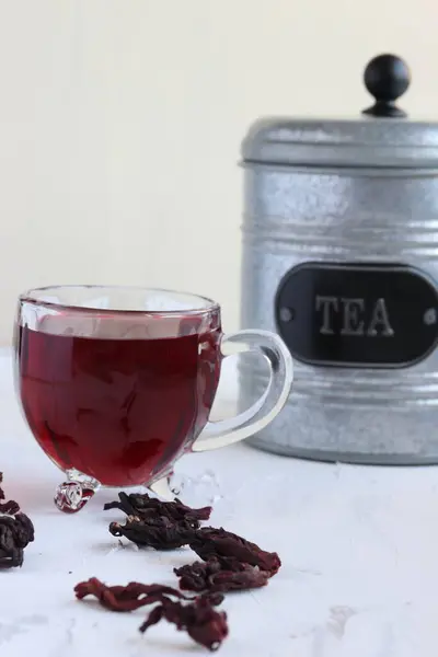 Hibiscus tea, Glass of herbal tea