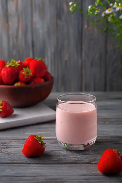Aliments Sains Pour Petit Déjeuner Smoothie Aux Fraises Milkshake Dans — Photo