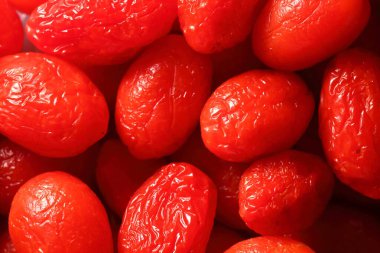 Beyaz arka planda kırmızı domatesler. yüksek kaliteli fotoğraf