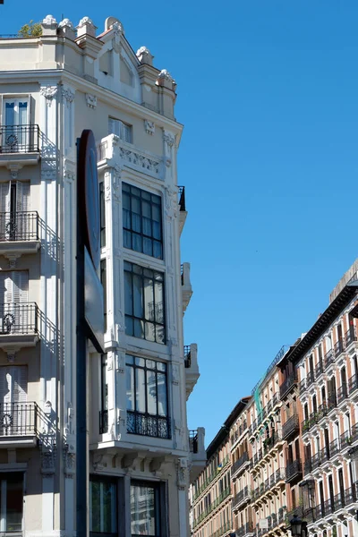 Upward View Classical Vintage Buildings Art Deco Style Downtown Madrid — Stock Photo, Image