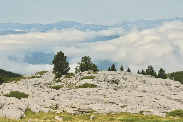 Paisagem Montanhosa Dia Ensolarado Verão Nas Montanhas Dos Pirenéus França — Fotografia de Stock